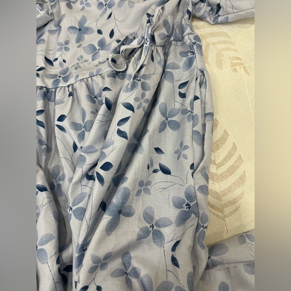 Floral Blue Dress - Picture 5 of 7